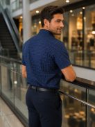Thomas Jeans tmavomodrá košeľa s krátkymi rukávmi a jemným vzorom