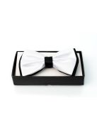 Csokornyakkendő fekete-fehér