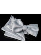 Csokornyakkendő díszzsebkendővel, ezüst