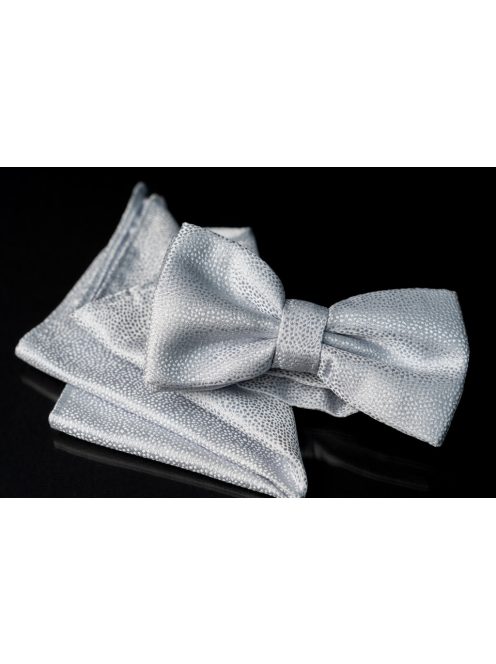 Csokornyakkendő díszzsebkendővel, ezüst